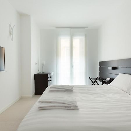 Porta Nuova Bright And Roomy Flat Милан Экстерьер фото